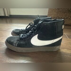 Nike Zoom Blazer Mid SB Black with Dark Gum Sole